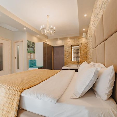 Romantic Jacuzzi Belleview Studio Sinaia Ngoại thất bức ảnh