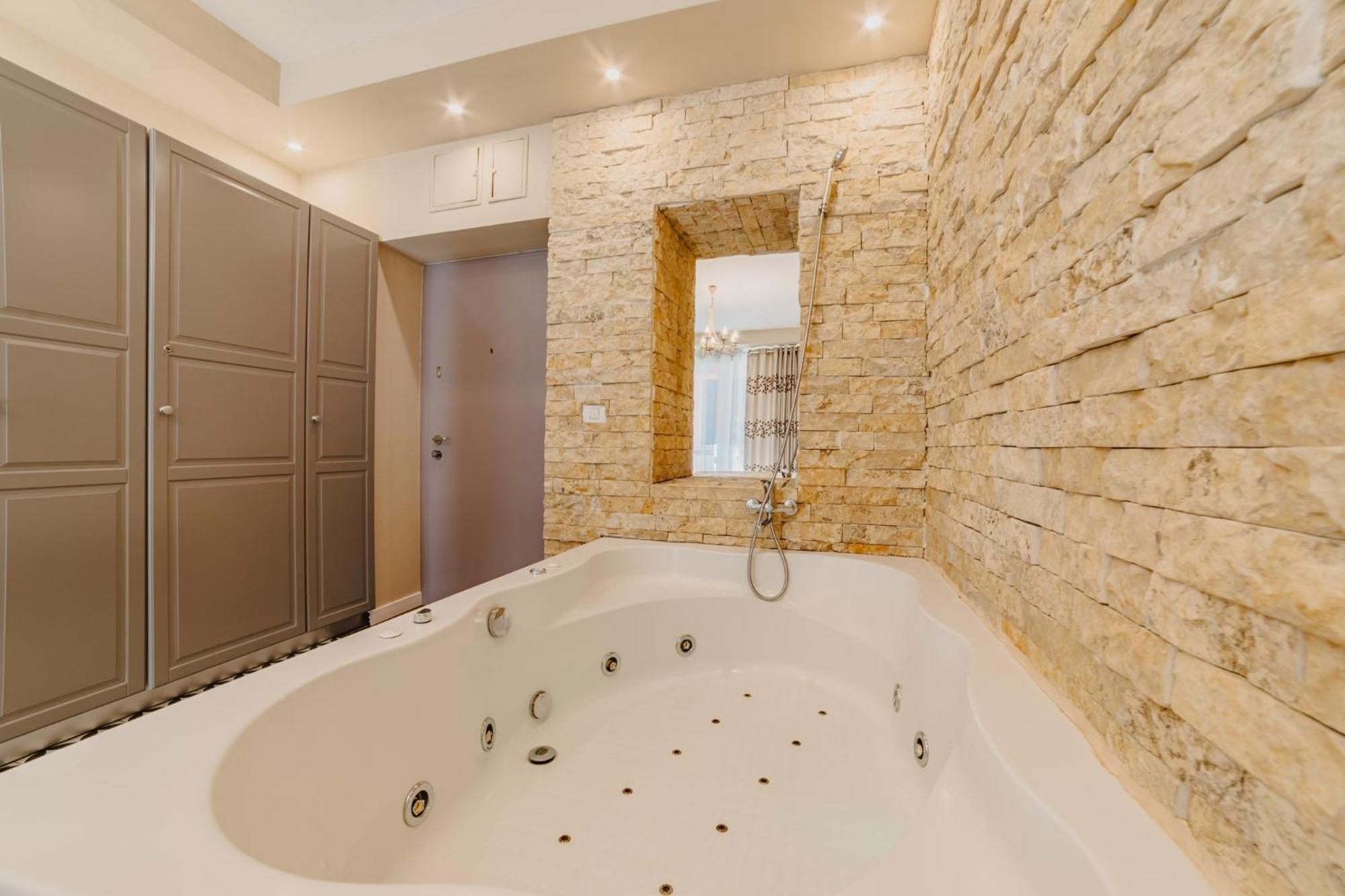 Romantic Jacuzzi Belleview Studio Sinaia Ngoại thất bức ảnh