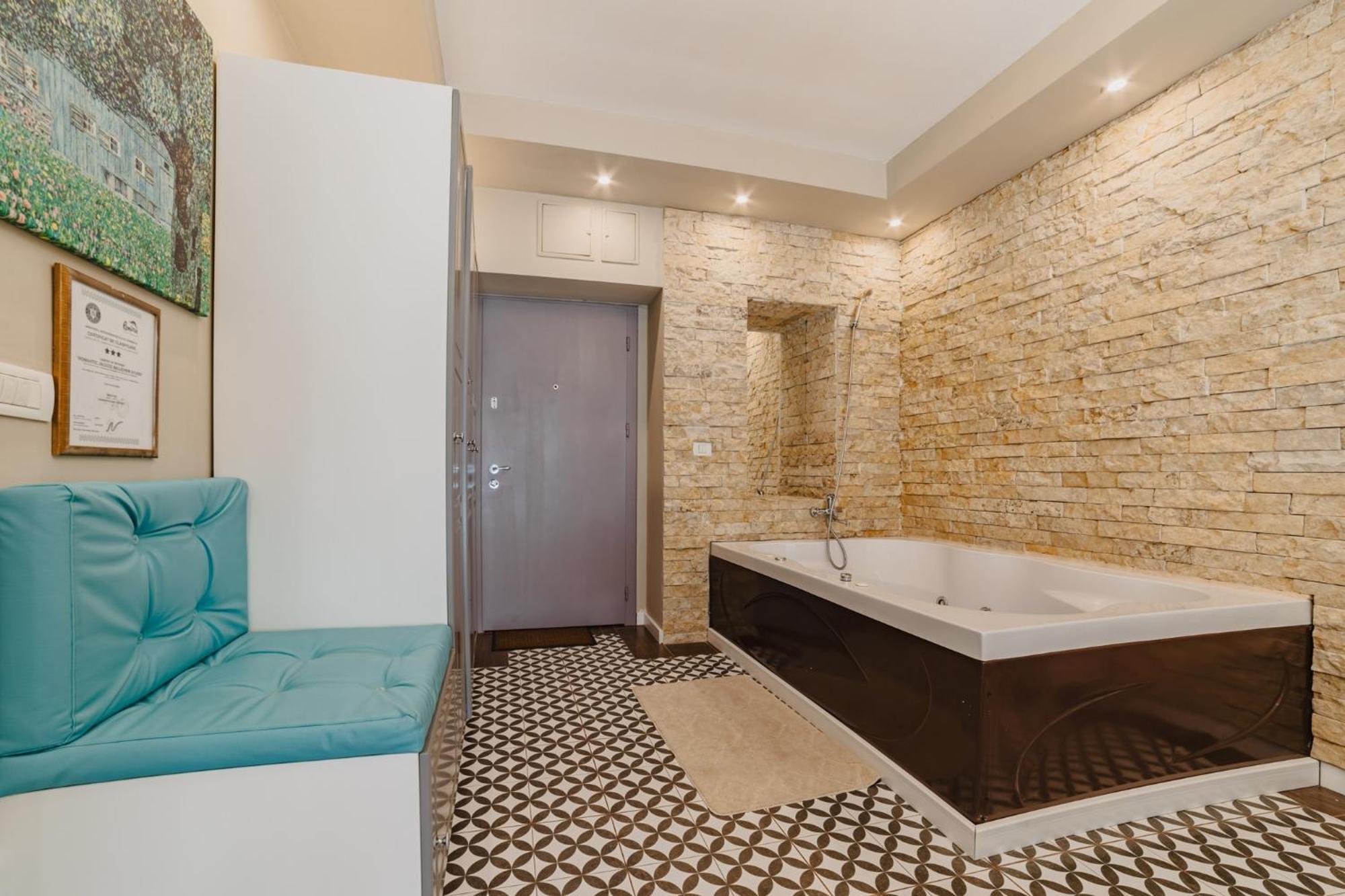 Romantic Jacuzzi Belleview Studio Sinaia Ngoại thất bức ảnh